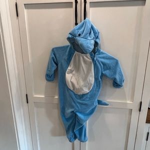 Baby shark costume size 12-18 months